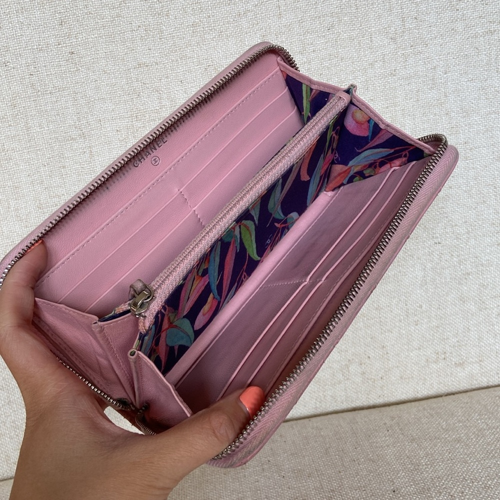 Chanel Pink Stitched Zippy Wallet - Picture 7 of 14